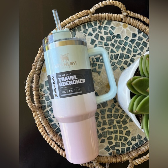 Stanley Adventure 40oz Stainless Steel Quencher Tumblerspearmint Pearlescent